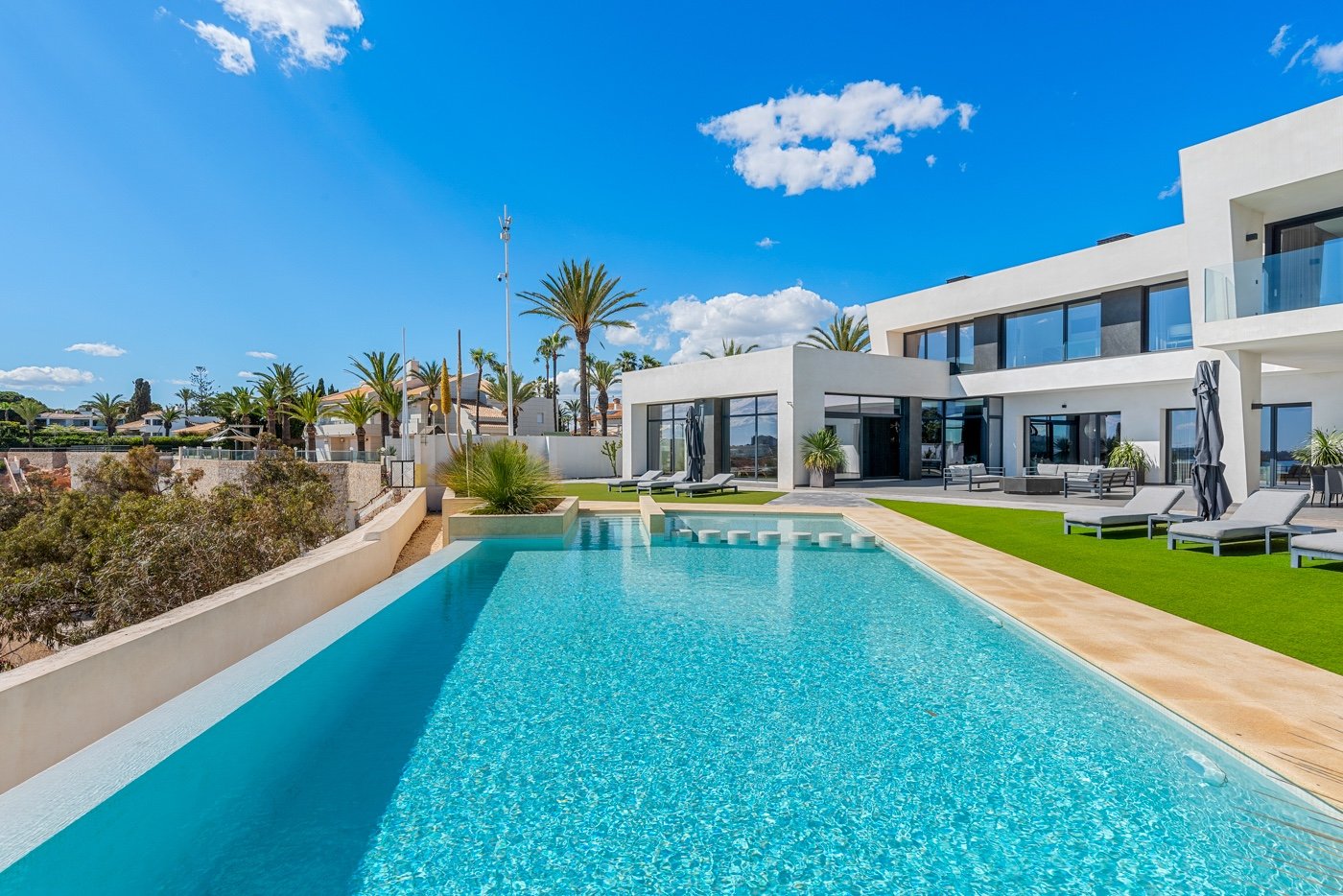 Villa en Cabo Roig, Alicante, España 6 dormitorios, 479 m2 No. 125930