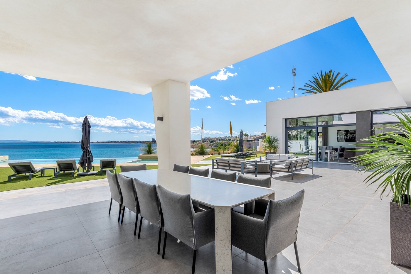 Villa en Cabo Roig, Alicante, España 6 dormitorios, 479 m2 No. 125930