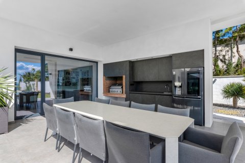 Villa for sale Cabo Roig, Alicante, Spain 6 bedrooms, 479 sq.m. No. 125930 - photo 13