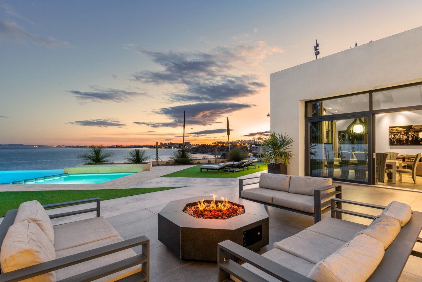 Villa en Cabo Roig, Alicante, España 6 dormitorios, 479 m2 No. 125930