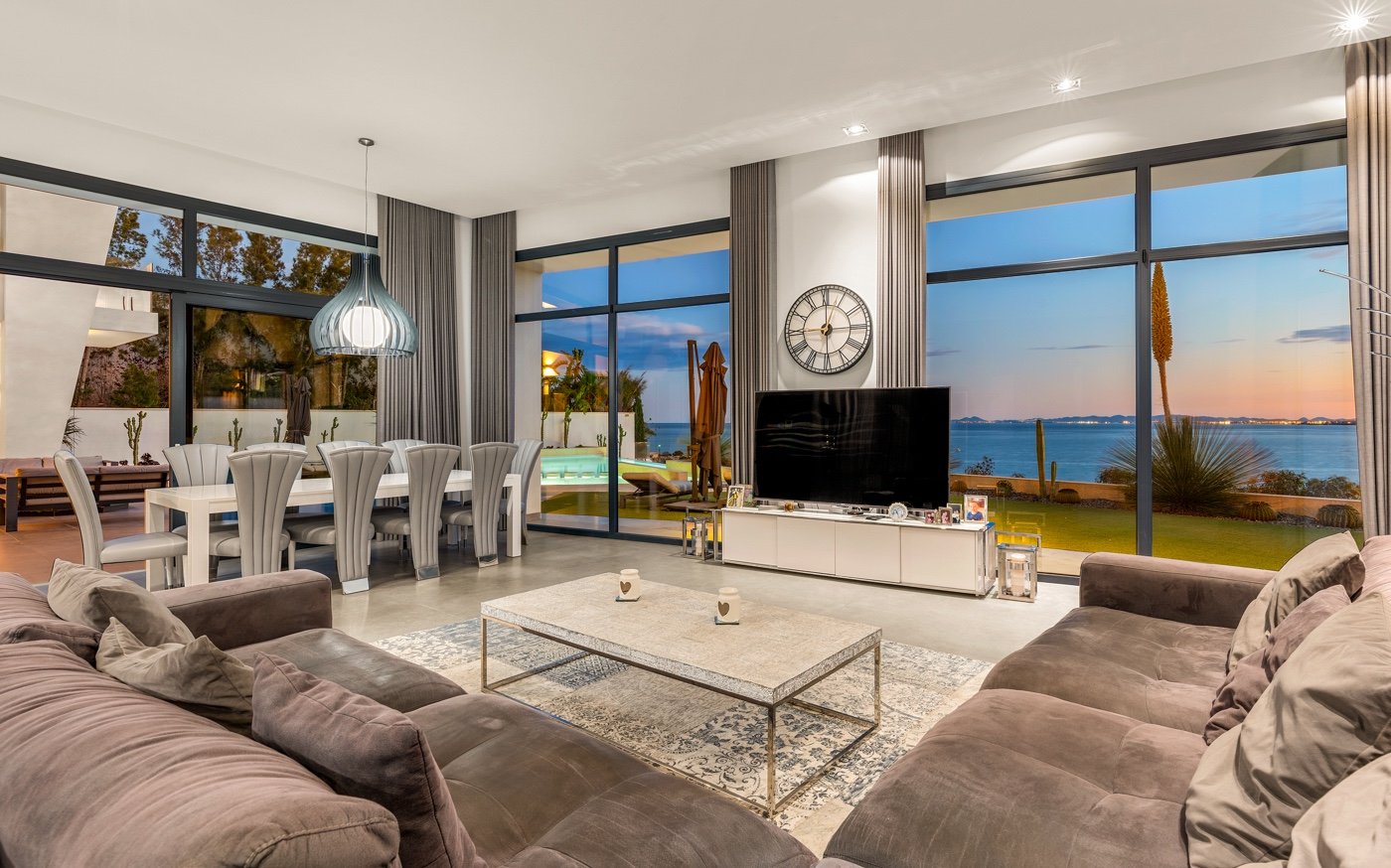 Villa en Cabo Roig, Alicante, España 6 dormitorios, 479 m2 No. 125930