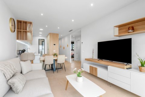 Apartment for sale Los Balcones, Alicante, Spain 3 bedrooms,  No. 125929 - photo 3