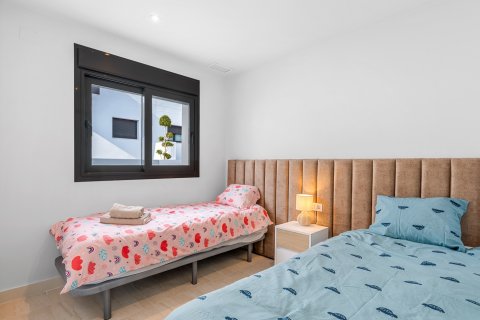Apartment for sale Los Balcones, Alicante, Spain 3 bedrooms,  No. 125929 - photo 23
