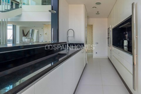 Продажа квартиры в Барселона, Испания 2 спальни, 142м2 №122480 - фото 14