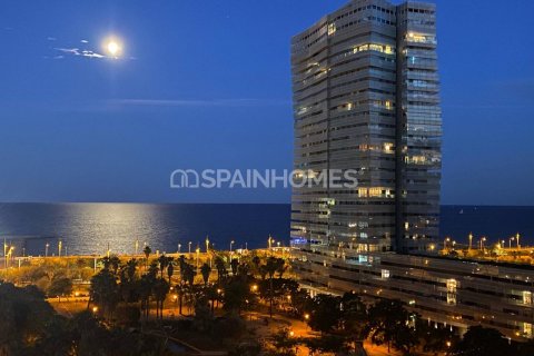 Продажа квартиры в Барселона, Испания 2 спальни, 142м2 №122480 - фото 7