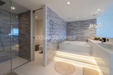 Продажа квартиры в Барселона, Испания 2 спальни, 142м2 №122480 - фото 20