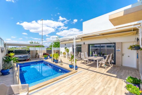 Villa for sale Daya Nueva, Alicante, Spain 2 bedrooms,  No. 125293 - photo 4