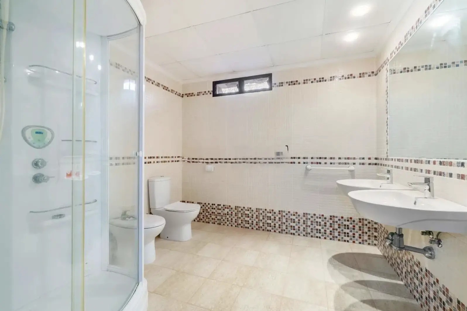 Villa à La Zenia, Alicante, Espagne 4 chambres, 400 m2 No. 125909