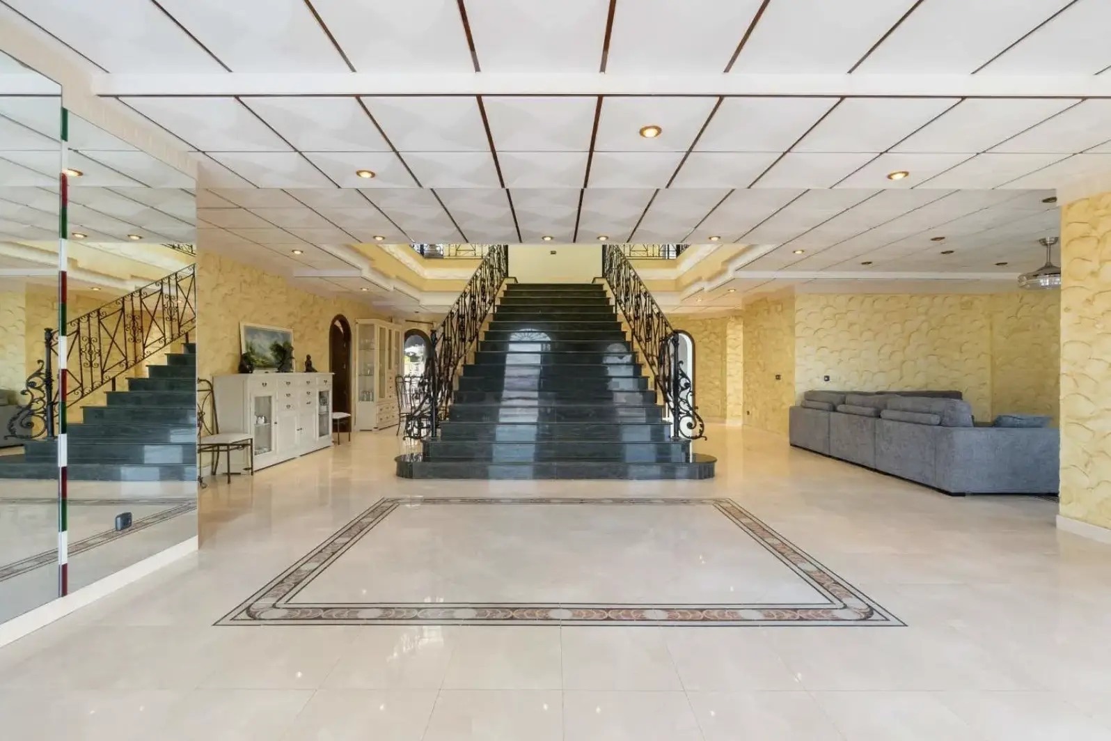 Villa à La Zenia, Alicante, Espagne 4 chambres, 400 m2 No. 125909