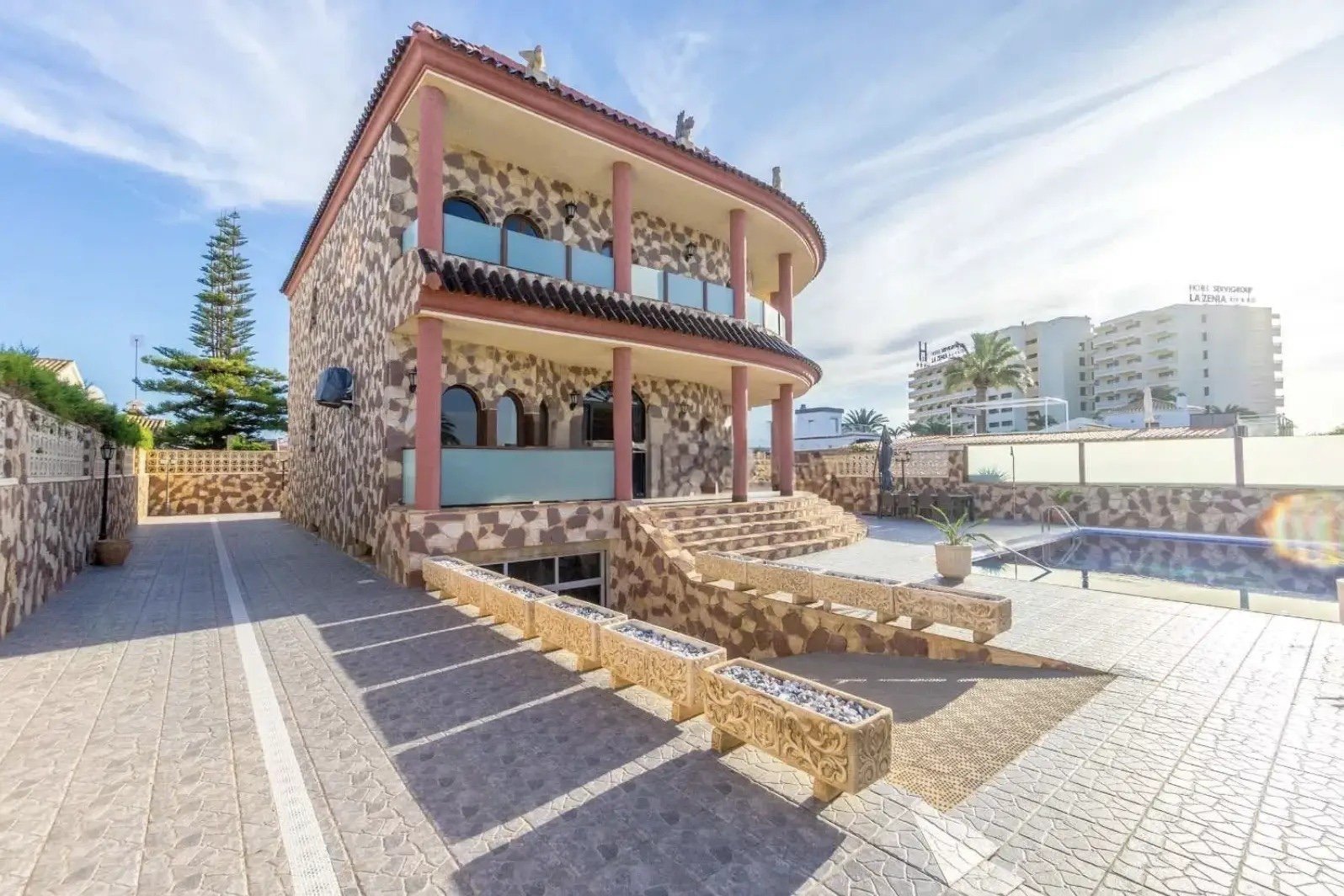 Villa à La Zenia, Alicante, Espagne 4 chambres, 400 m2 No. 125909