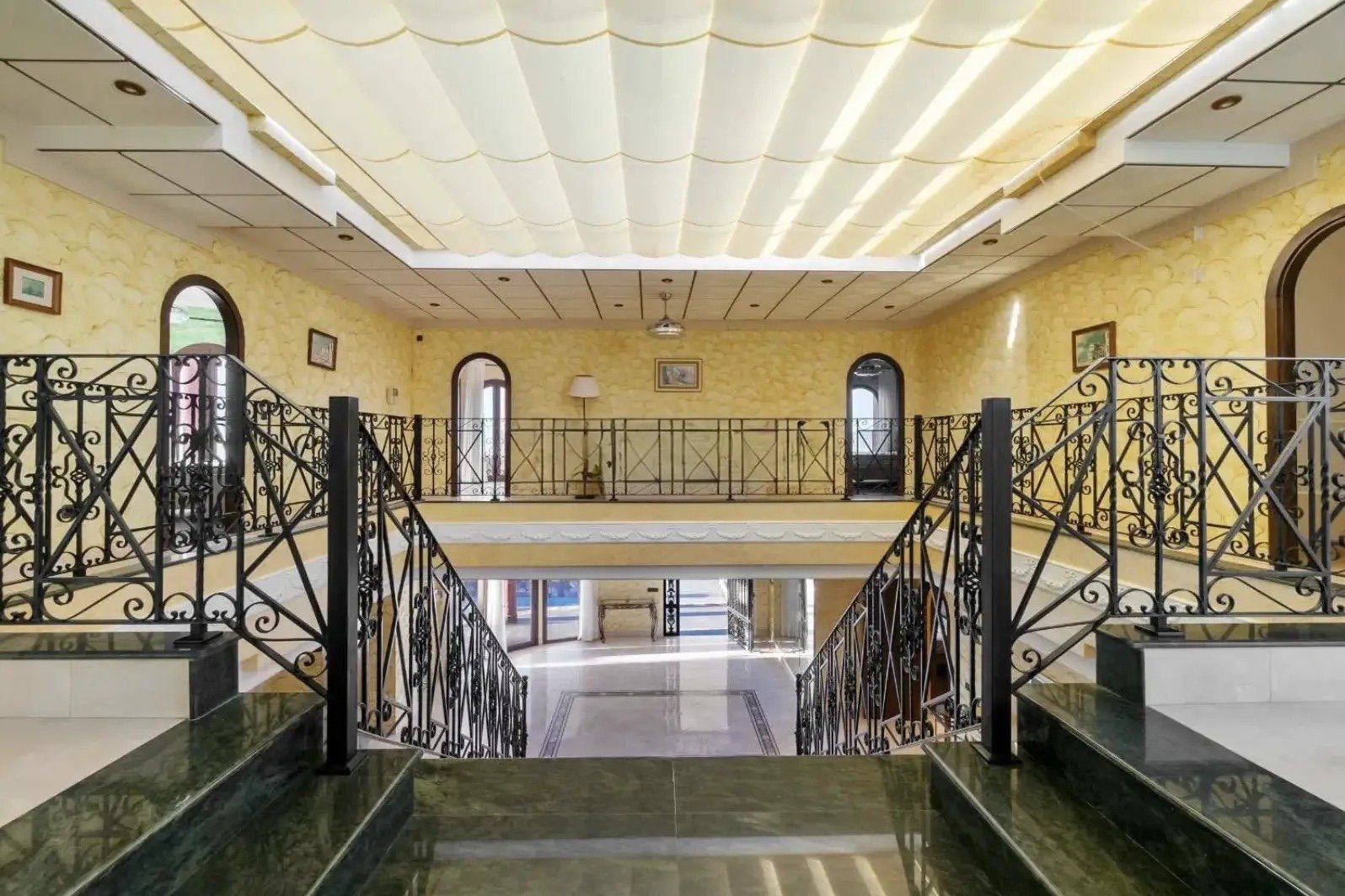 Villa à La Zenia, Alicante, Espagne 4 chambres, 400 m2 No. 125909