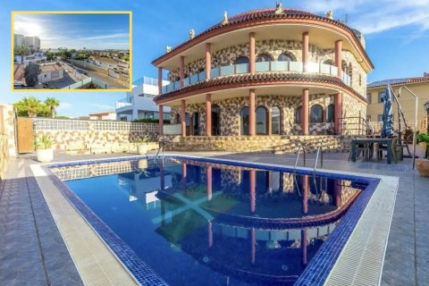 Villa zum Verkauf La Zenia, Alicante, Spanien 4 Schlafzimmer,  Nr. 125909 - Foto 1