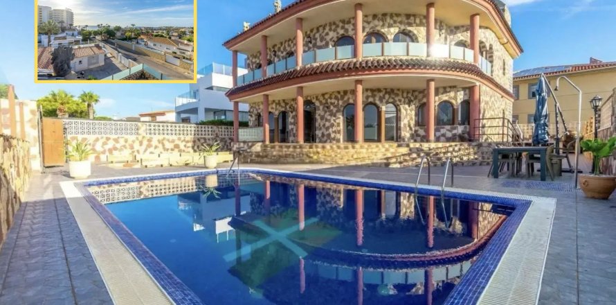 Villa La Zenia, Alicante, Spanien 4 Schlafzimmer, Nr. 125909