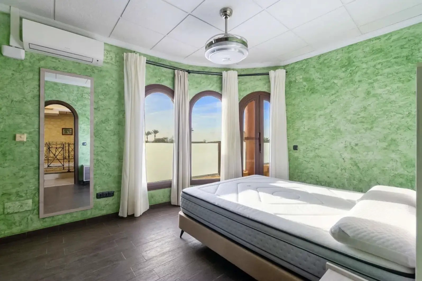 Villa à La Zenia, Alicante, Espagne 4 chambres, 400 m2 No. 125909