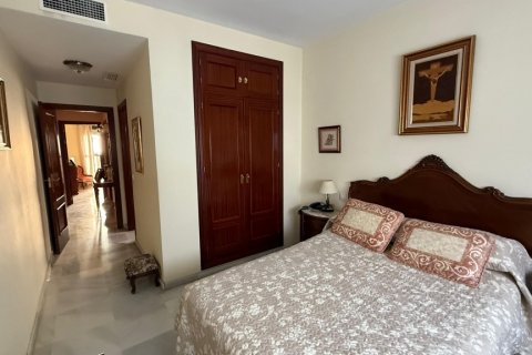 Apartment for rent Sevilla, Seville, Spain 2 bedrooms, 97 sq.m. No. 124568 - photo 22