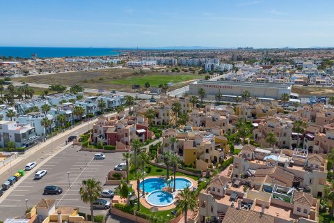 Apartamento en venta Torrevieja, Alicante, España 2 dormitorios, 65 m2 No. 129321 - foto 1