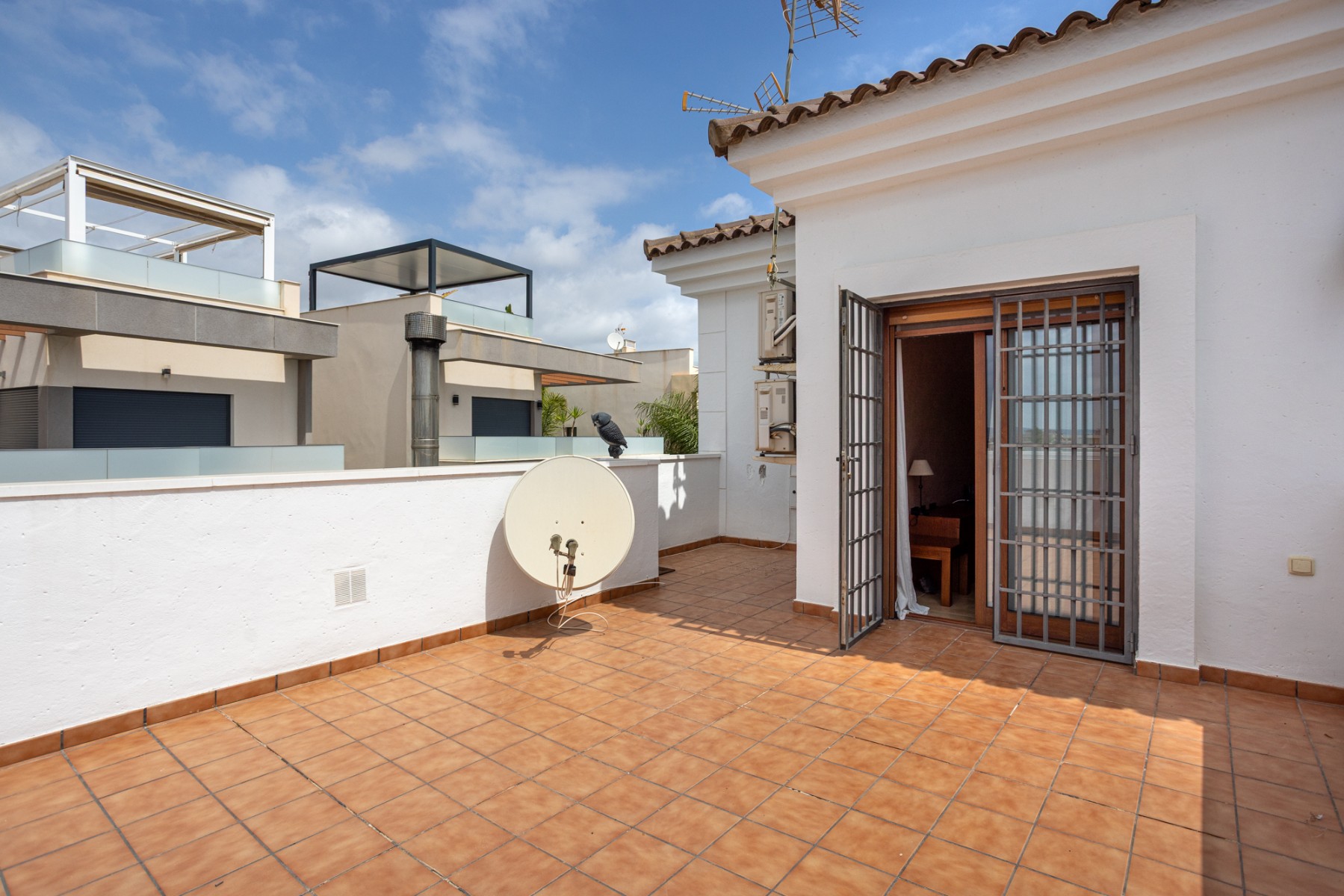 Villa à Los Montesinos, Alicante, Espagne 4 chambres, 417 m2 No. 129322