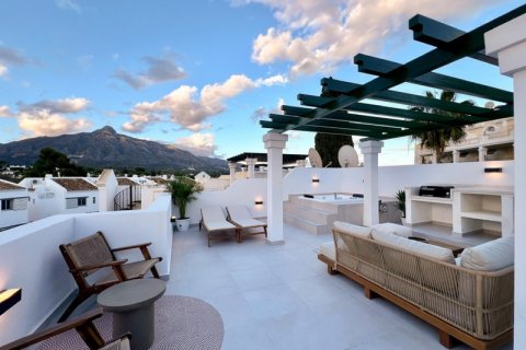 Bliźniak Nueva Andalucia, Malaga, Hiszpania 3 sypialnie, 137 mkw. nr 127506 – zdjęcie 1
