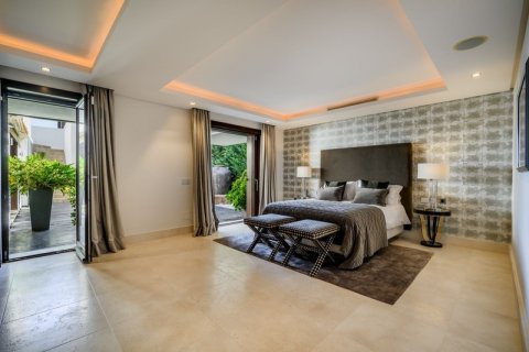 House for sale Benahavis, Malaga, Spain 5 bedrooms, 1207 sq.m. No. 127507 - photo 29