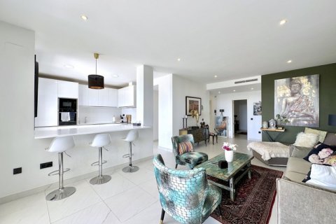 Huoneisto myytävänä Estepona, Malaga, Espanja, 3 makuuhuonetta, 188 m2 No. 127505 - kuva 7