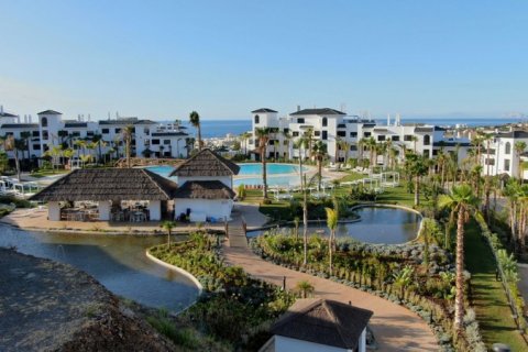 Huoneisto myytävänä Estepona, Malaga, Espanja, 3 makuuhuonetta, 188 m2 No. 127505 - kuva 29