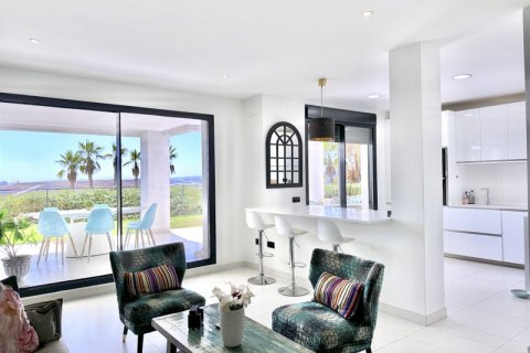 Huoneisto myytävänä Estepona, Malaga, Espanja, 3 makuuhuonetta, 188 m2 No. 127505 - kuva 6