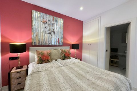 Huoneisto myytävänä Estepona, Malaga, Espanja, 3 makuuhuonetta, 188 m2 No. 127505 - kuva 17