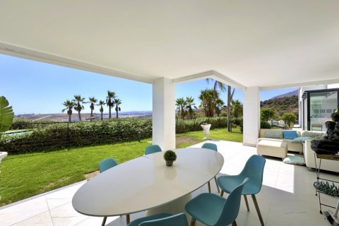Huoneisto myytävänä Estepona, Malaga, Espanja, 3 makuuhuonetta, 188 m2 No. 127505 - kuva 12