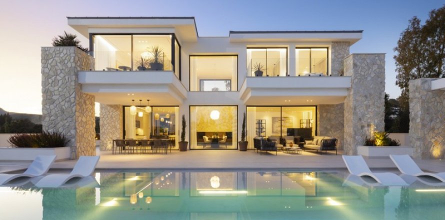Māja La Quinta, Malaga, Spānijā 5 istabas, 605 m2 Nr. 127508