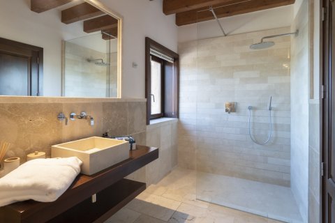Villa for rent Santa Ponsa, Mallorca, Spain 5 bedrooms, 694 sq.m. No. 130985 - photo 14