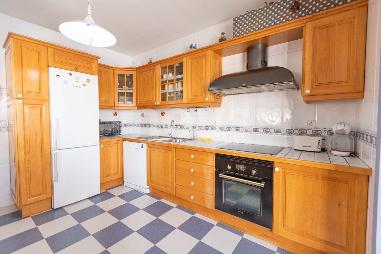 Villa a Adeje, Tenerife, Spagna 3 camere da letto, 212 mq. N° 127611