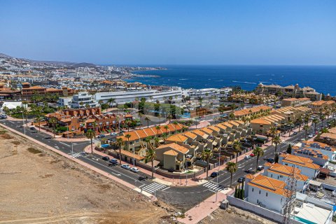 Dvīņu māja pārdošanā Adeje, Tenerife, Spānijā 3 istabas, 132 m2 Nr. 127615 - attēls 1