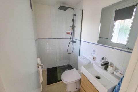 Lägenhet till salu Alicante, Spanien 2 sovrum,  Nr. 131867 - foto 9