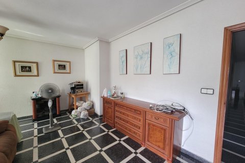 Apartment for sale Torrevieja, Alicante, Spain 3 bedrooms, 128 sq.m. No. 131866 - photo 8