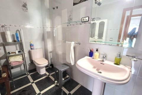 Apartment for sale Torrevieja, Alicante, Spain 3 bedrooms, 128 sq.m. No. 131866 - photo 23