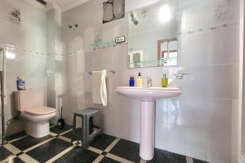 Apartment for sale Torrevieja, Alicante, Spain 3 bedrooms, 128 sq.m. No. 131866 - photo 25