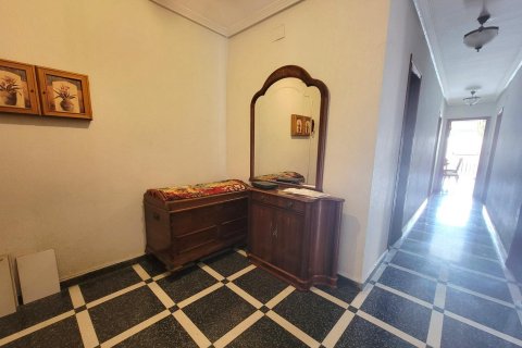 Apartment for sale Torrevieja, Alicante, Spain 3 bedrooms, 128 sq.m. No. 131866 - photo 28