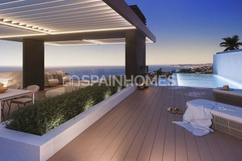Продажа виллы в Бенальмадена, Малага, Испания 4 спальни, 212м2 №121599 - фото 1