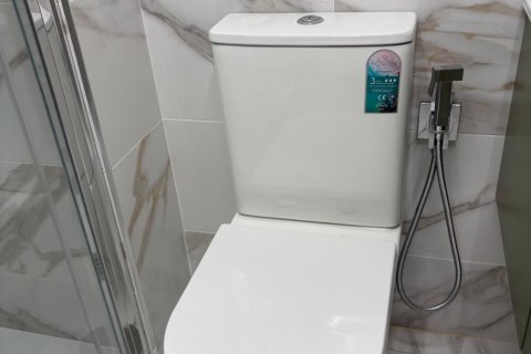 Apartamento en venta en Torrevieja, Alicante, España 2 dormitorios, 80 m2 No. 127185 - foto 12