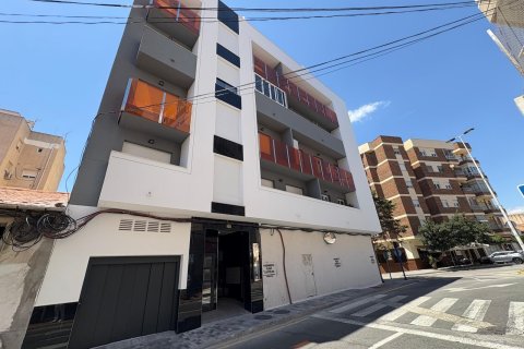 Apartamento en venta en Torrevieja, Alicante, España 2 dormitorios, 80 m2 No. 127185 - foto 19