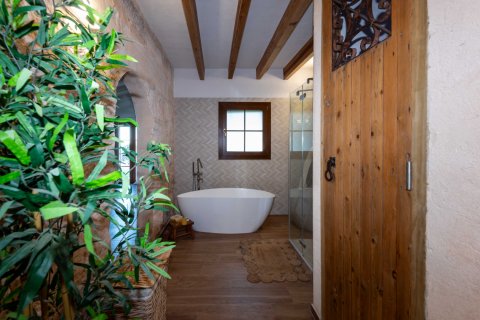 Finca for rent Llubi, Mallorca, Spain 5 bedrooms, 451 sq.m. No. 120134 - photo 26