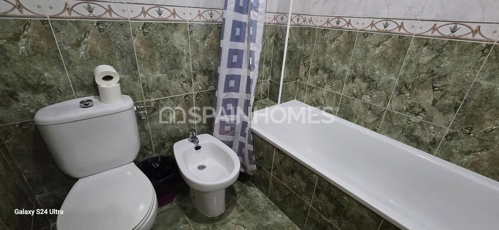 Apartment in Torrevieja, Alicante, Spain 3 bedrooms, 108 sq.m. No. 131219