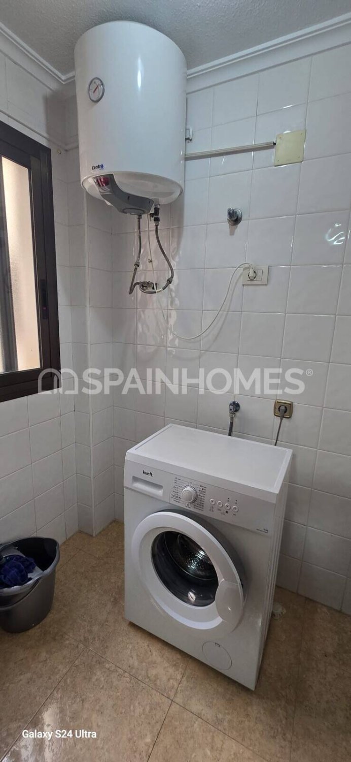 Apartment in Torrevieja, Alicante, Spain 3 bedrooms, 108 sq.m. No. 131219