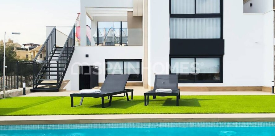 Villa i Algorfa, Alicante, Spanien 6 sovrum, 436 kvm. Nr. 121516