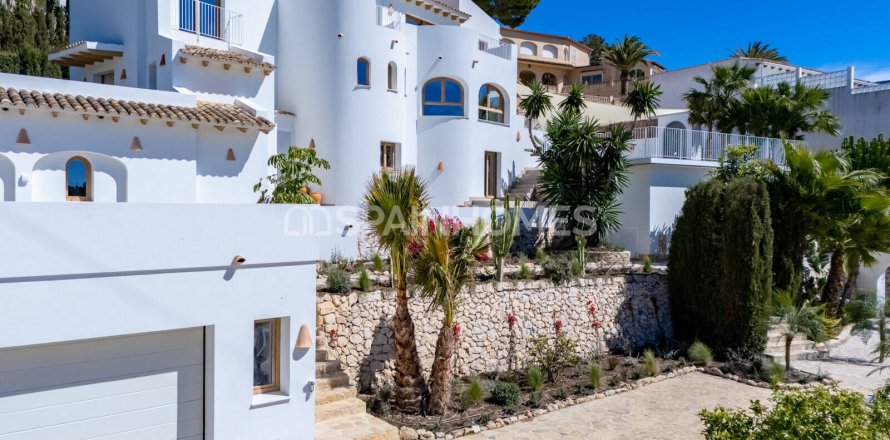 Villa Altea, Alicante, Spain 5 bedrooms, 273 sq.m. No. 121520