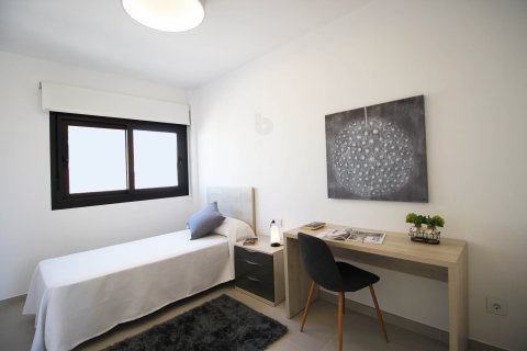 Продажа бунгало в Пинар де Камповерде, Аликанте, Испания 2 спальни, 159м2 №123300 - фото 29