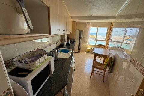 Apartamento en venta Torrevieja, Alicante, España 3 dormitorios, 90 m2 No. 125987 - foto 10