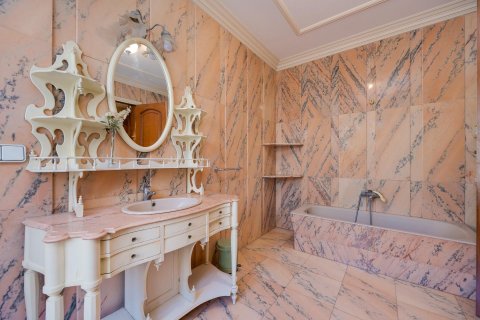 Commercial property for sale Cox, Alicante, Spain 12 bedrooms, 1100 sq.m. No. 125988 - photo 28