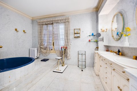 Commercial property for sale Cox, Alicante, Spain 12 bedrooms, 1100 sq.m. No. 125988 - photo 22