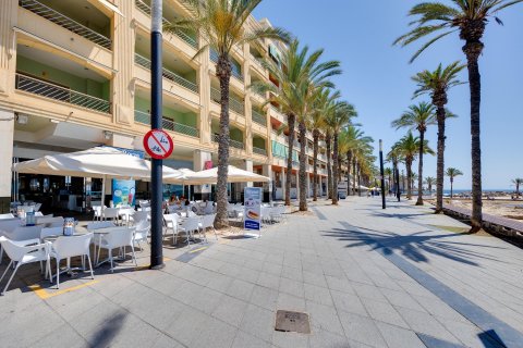Apartment for sale Torrevieja, Alicante, Spain 3 bedrooms, 136 sq.m. No. 125992 - photo 1